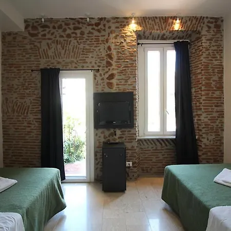 New Generation Skanderbeg Hostel *