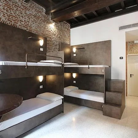 New Generation Skanderbeg Hostel *